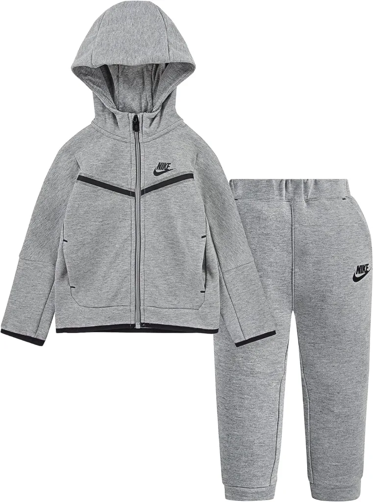 The comfort and functionality features of Nike Tech kids fleece