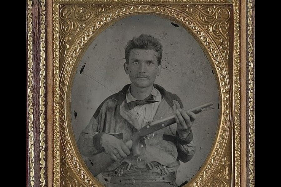 Civil war soldier dressed as a civilian