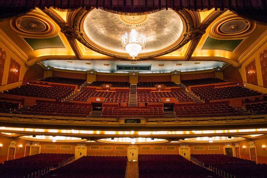 empty theatre 