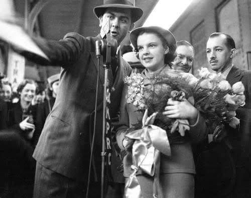 In February, 1938, Judy Garland, while en route east to promote her, EVERYBODY SING, stopped for a half-hour in Houston and greeted by press and a special presentation which took place outside her train car at the city's Southern Pacific station.
