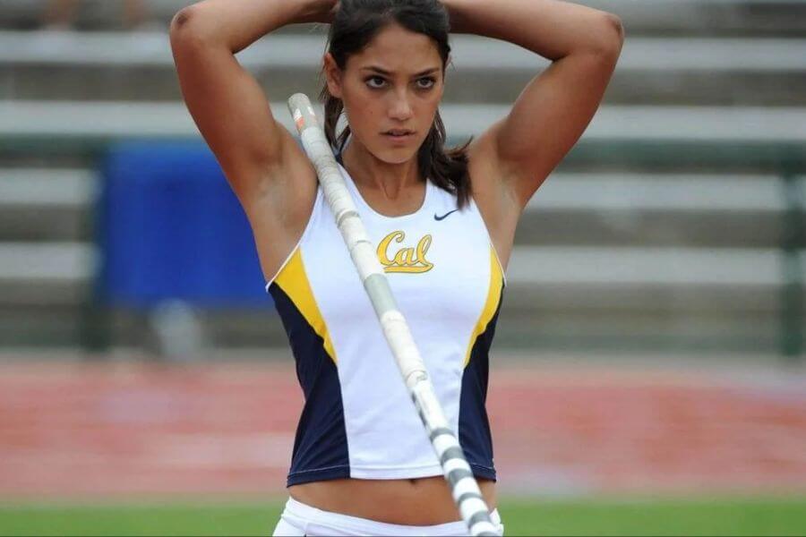 Allison Stokke in college