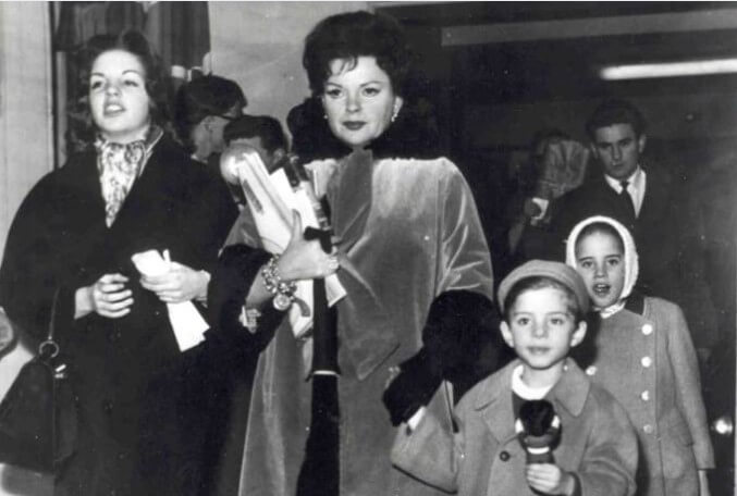 Judy Garland
with her children,
Liza Minnelli and Joey and Lorna Luft.