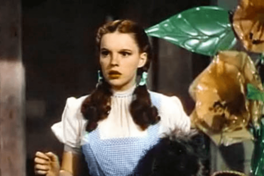 Judy Garland in The Wizard of Oz trailer